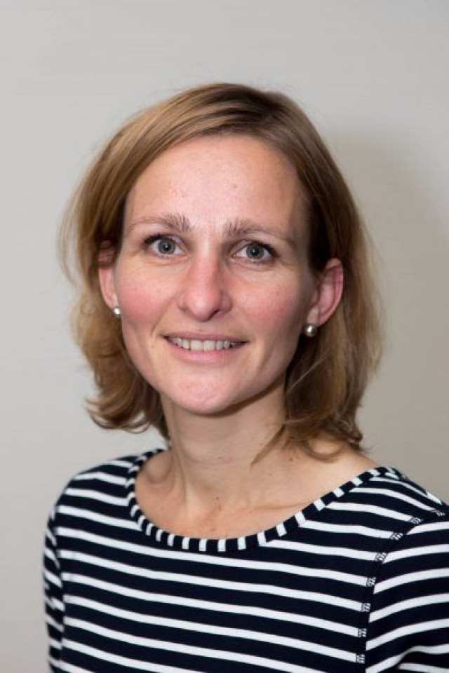 Corine_de_Kruif_390x585.jpg